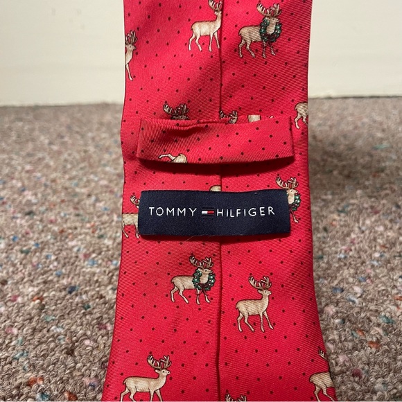 Tommy Hilfiger Men’s Neck Tie 100% Silk Polka Dot Reindeer Christmas Red/Pink - Picture 4 of 5